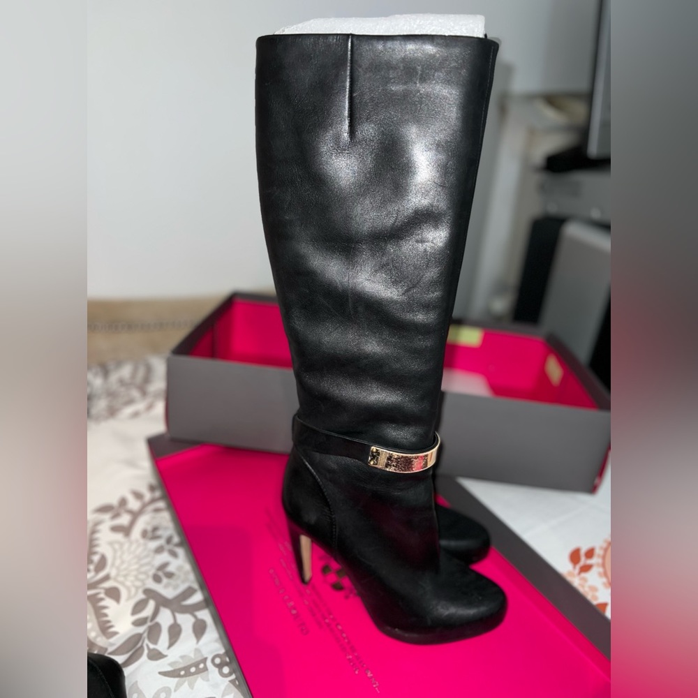 Women’s Knee length heeled boot